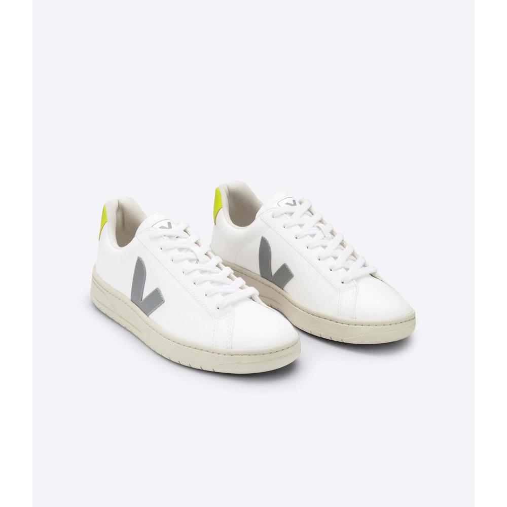 Veja URCA CWL Men's Shoes White/Green | NZ 275BEX